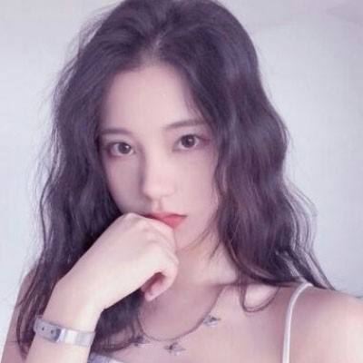 vr与艾米利亚在异世界生活手游下载